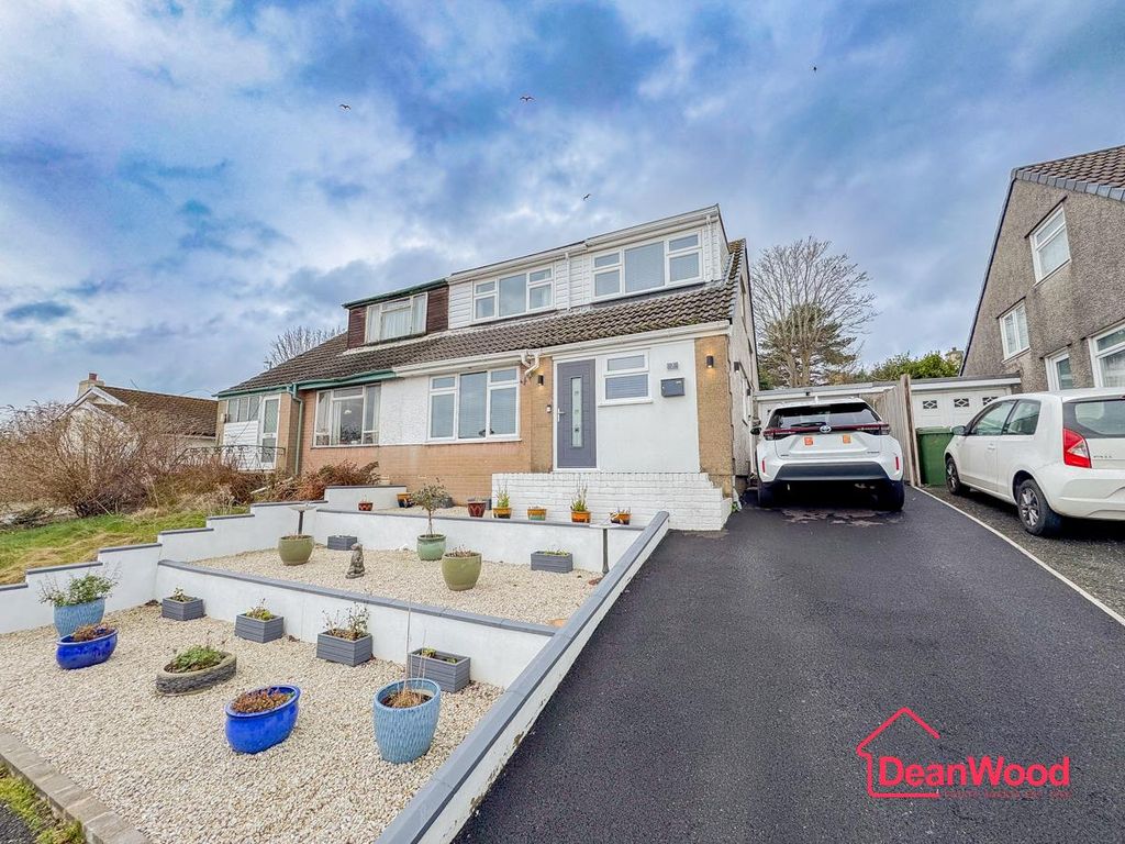 Property photo 2 of 32 1