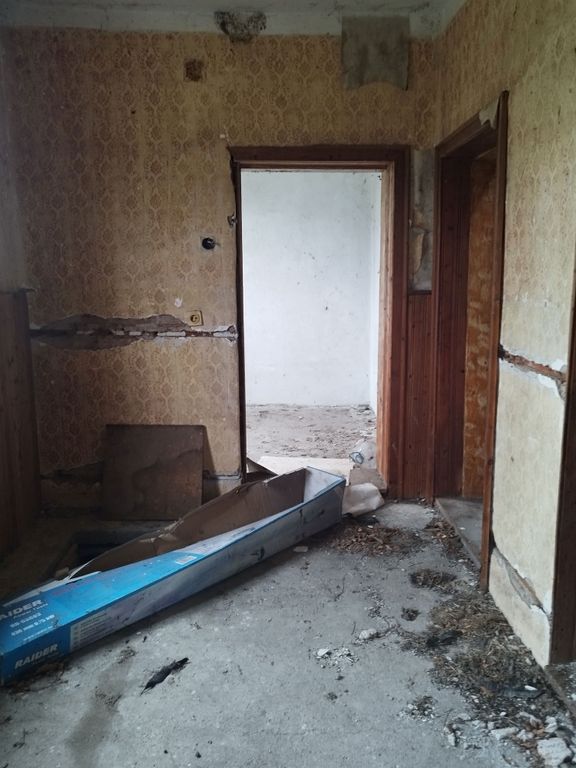 Property photo 3 of 4