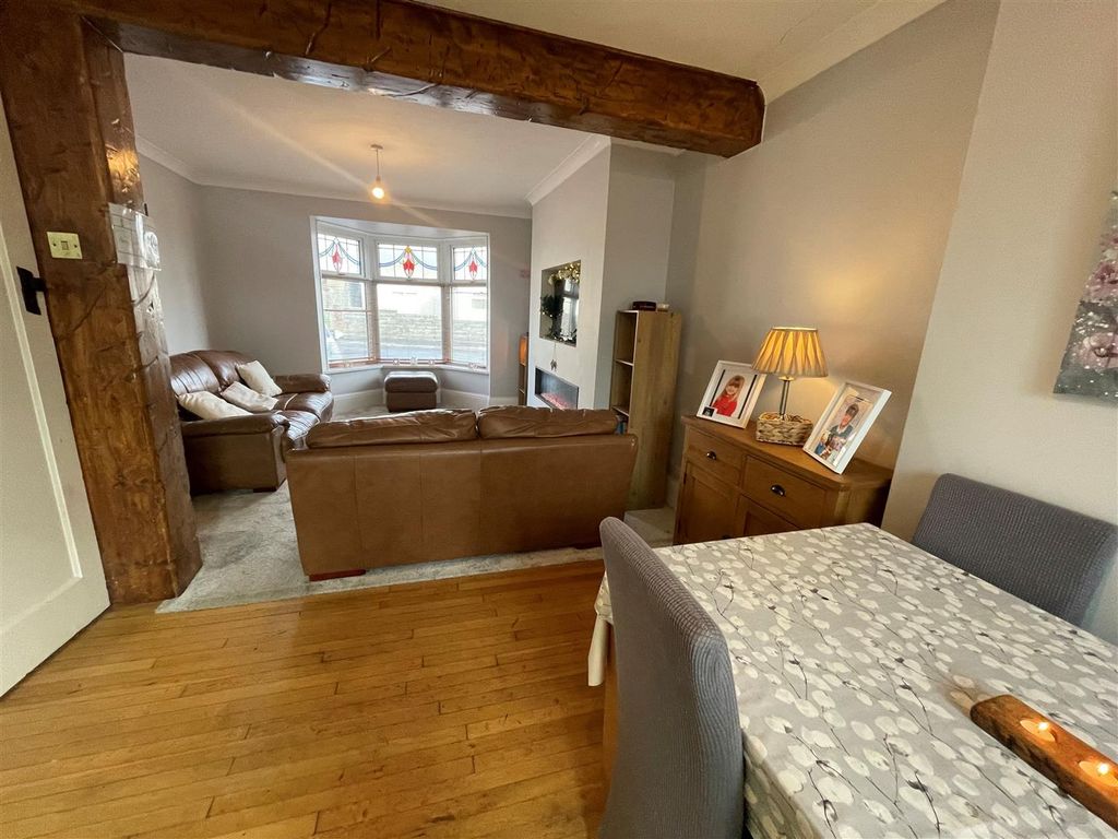Property photo 2 of 31 Br28.Jpg
