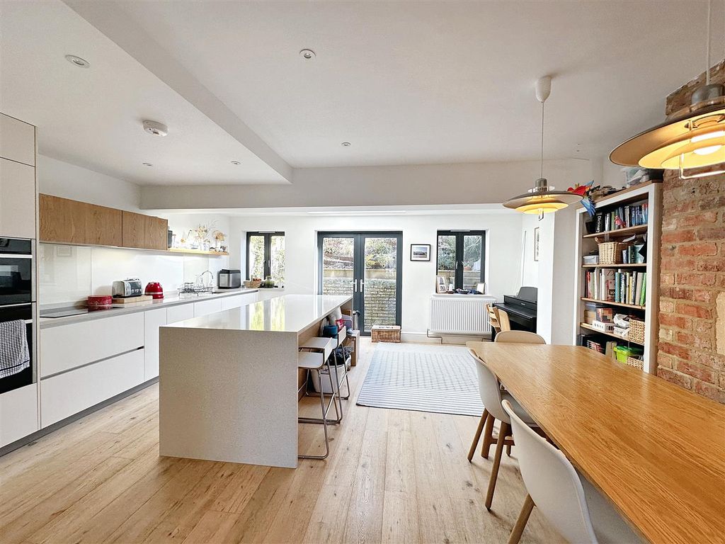 Property photo 2 of 21 Img_5096.Jpg