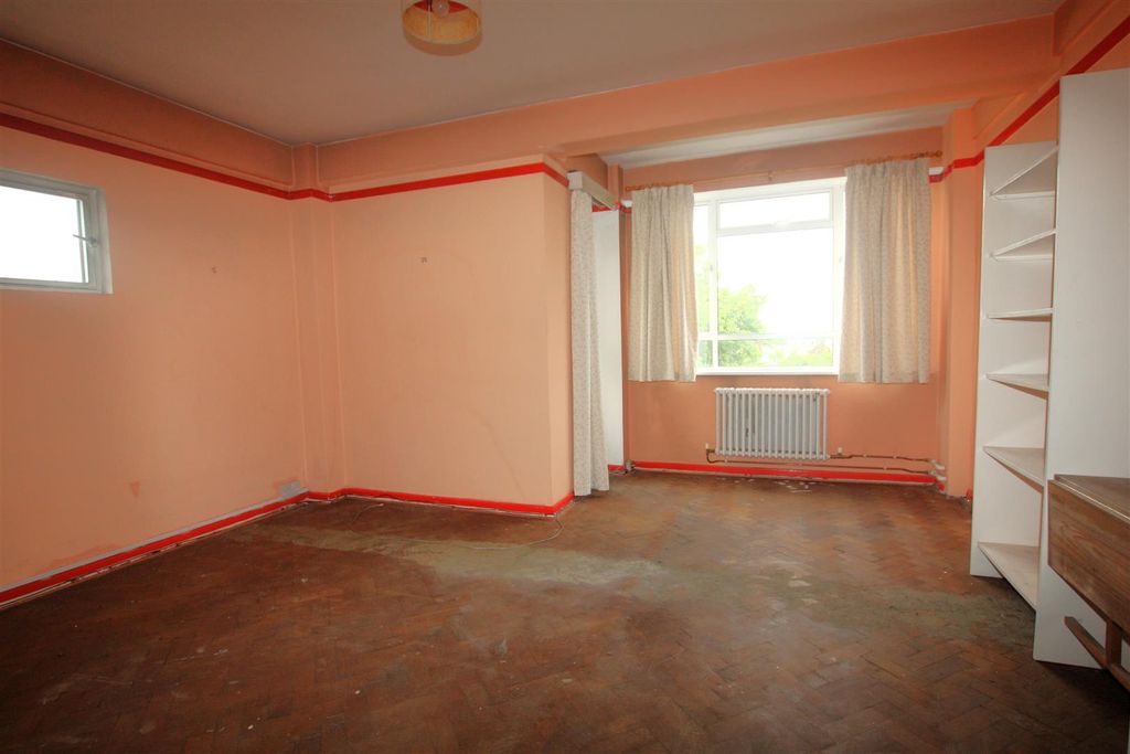 Property photo 2 of 8 Img_0001.Jpg