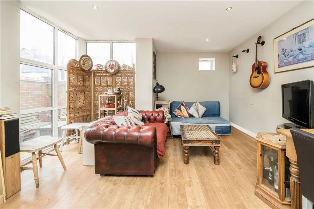 Property photo 2 of 7