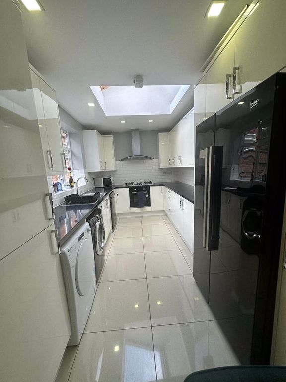 Property photo 2 of 10 Photo 5