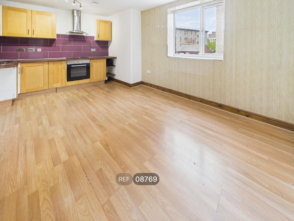 Property photo 1 of 4 Kitchen/Living Area