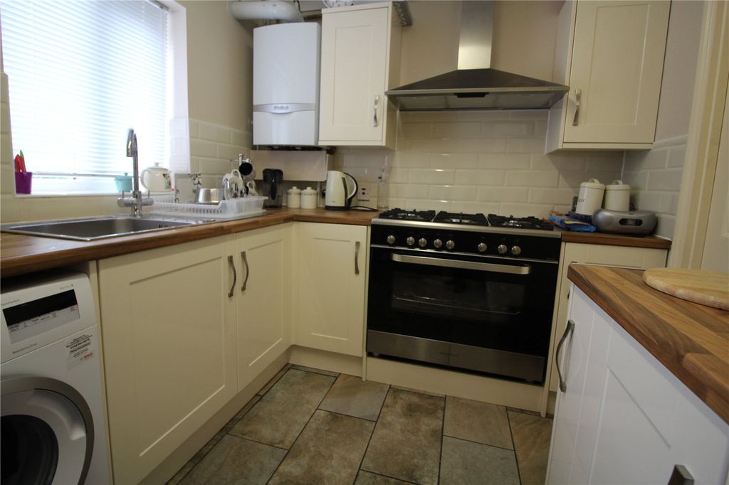 Property photo 2 of 5 Picture No. 13