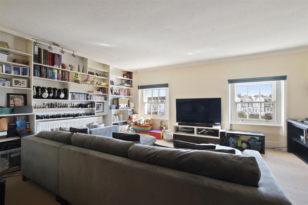 Property photo 2 of 15 2.Jpg