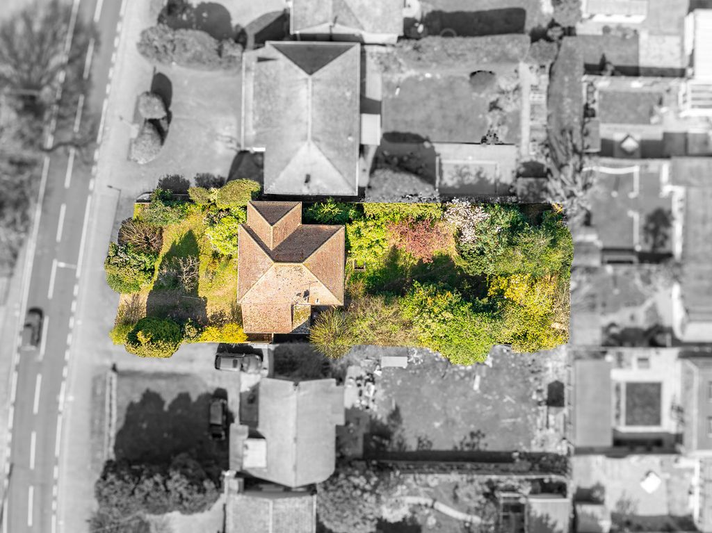 Property photo 2 of 26