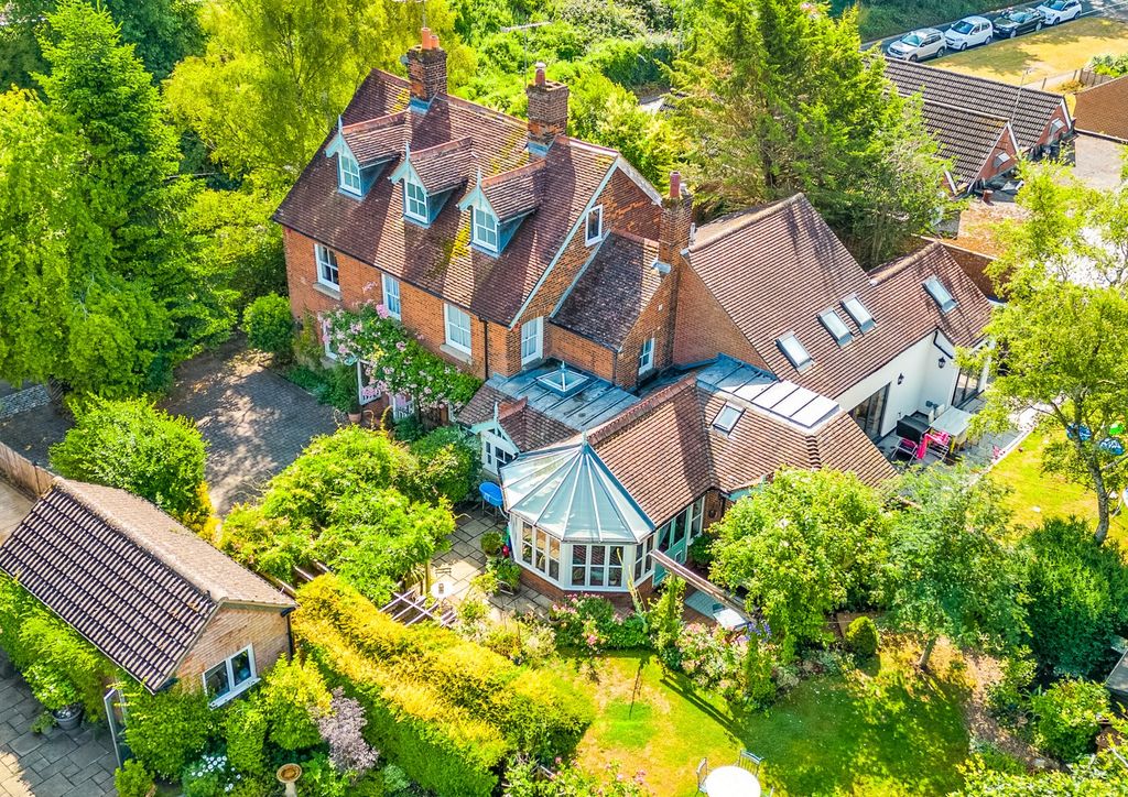 Property photo 1 of 29 Picture No. 14