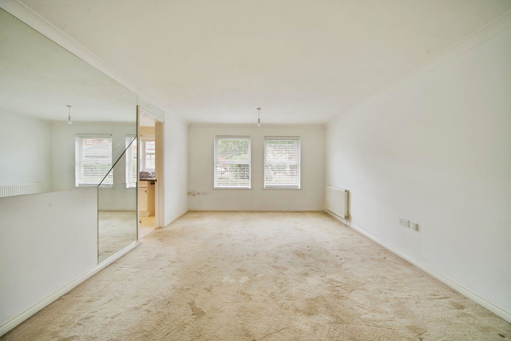 Property photo 1 of 15 Dsc_5176