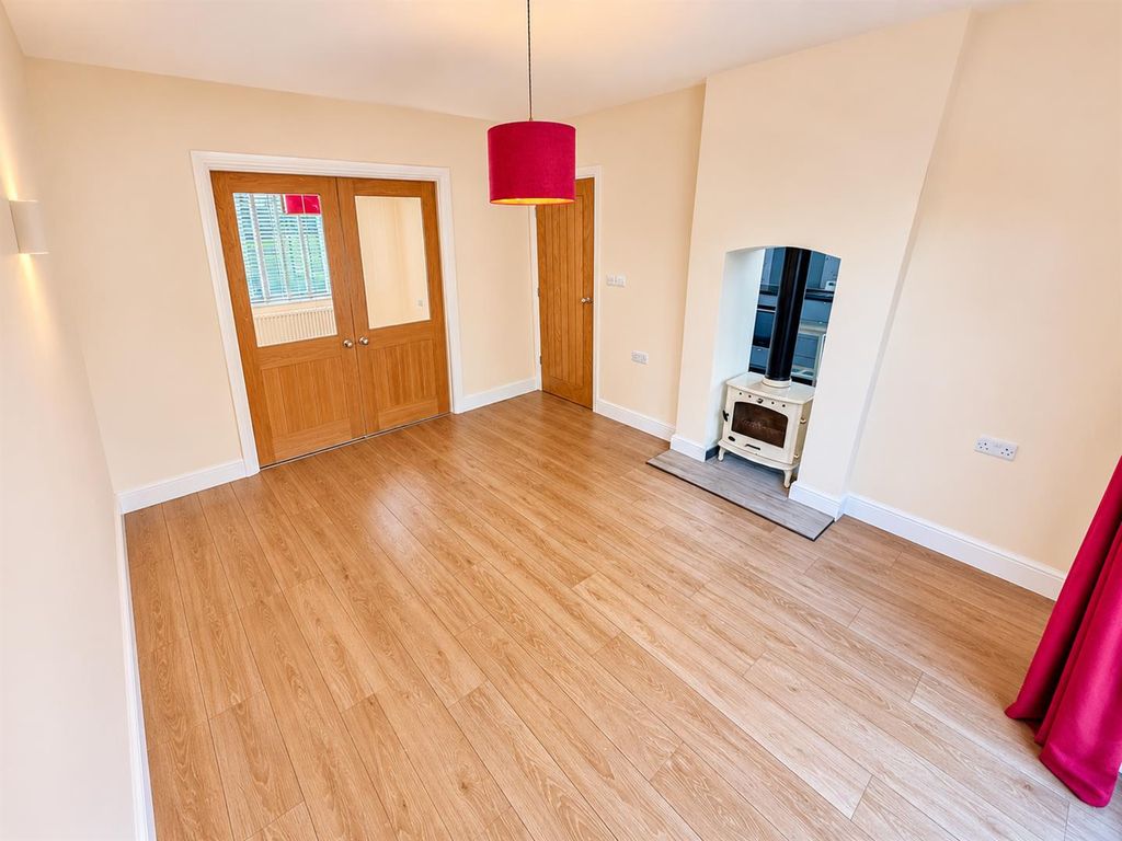 Property photo 2 of 31 2Ae5F7cc.Png