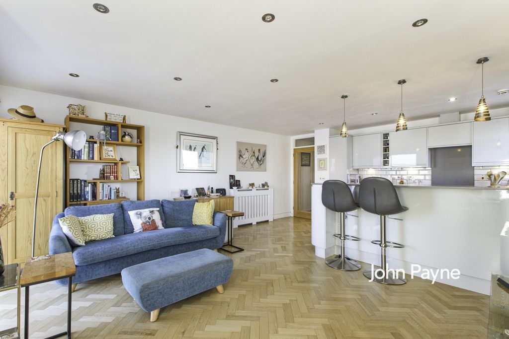 Property photo 2 of 11 Img_5728