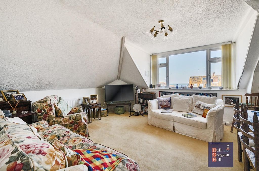Property photo 2 of 23 5049595c-12d9-4041-Ab82-Ecd93c54E3A1.Jpg