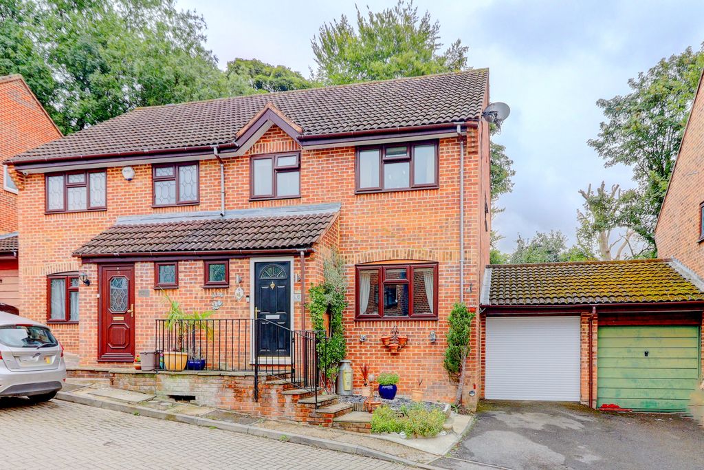 Property photo 1 of 12 Picture No. 01