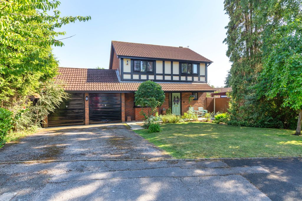 Property photo 1 of 27