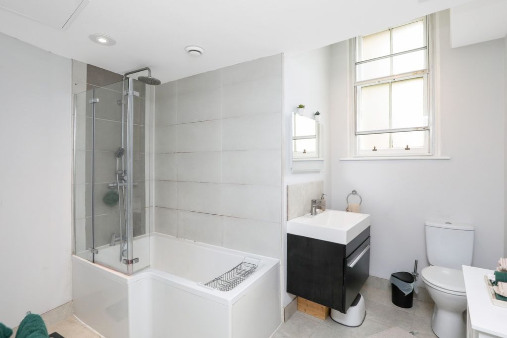 Additional image 14 of 4 bed flat for sale3 2F1 Merchiston Cresent, Merchiston, Edinburgh EH10