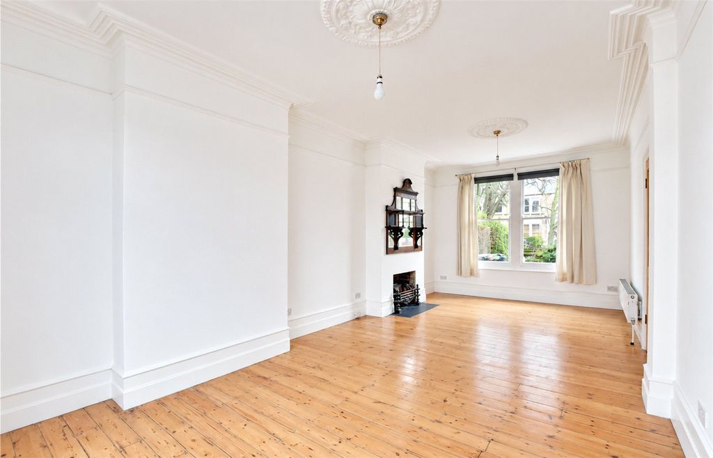 Property photo 2 of 11 Picture No. 41