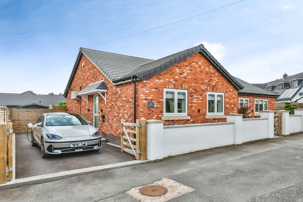 Property photo 1 of 27 Pbox-Img.Jpg