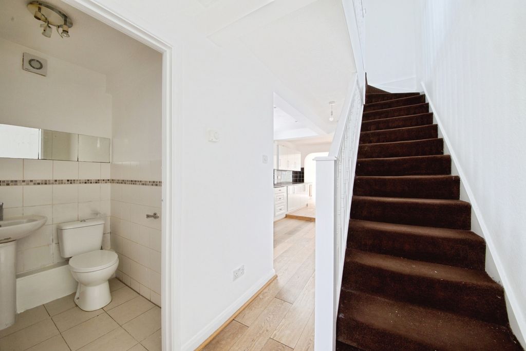 Property photo 2 of 20 Pbox-Img.Jpg