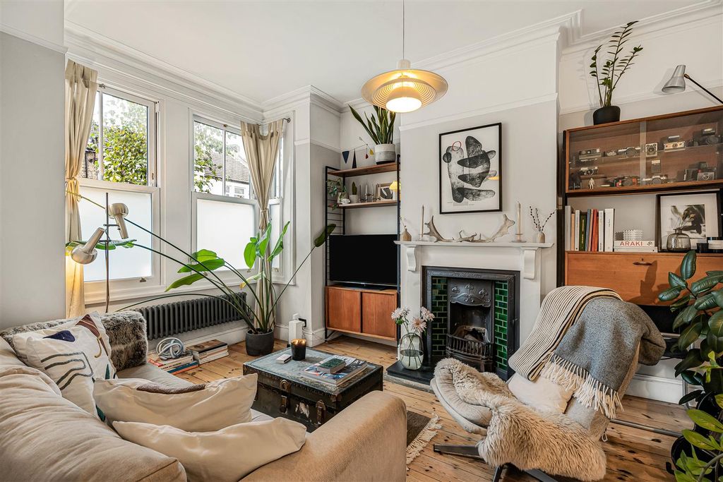 Property photo 2 of 34 2