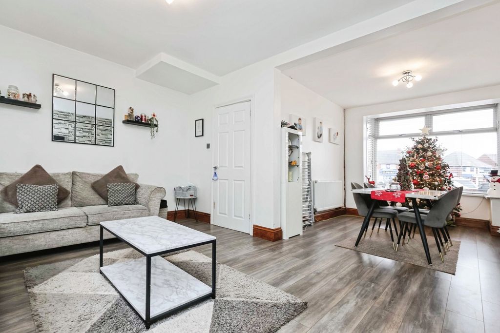 Property photo 2 of 22 Pbox-Img.Jpg