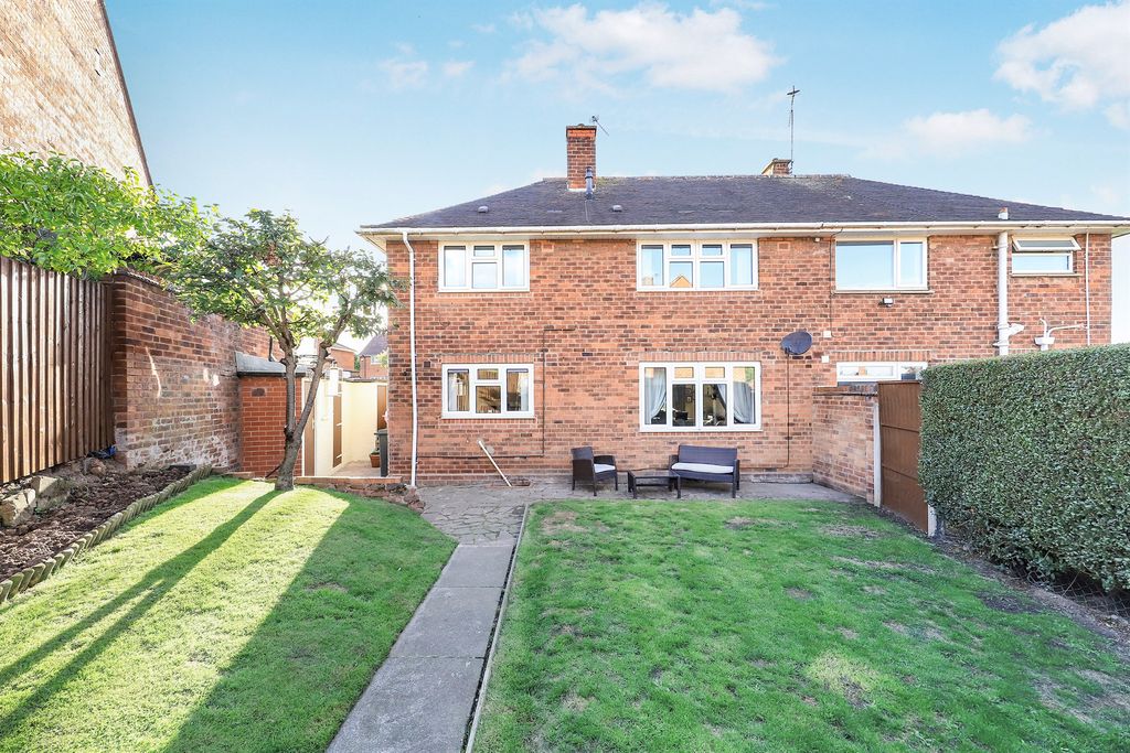 Property photo 2 of 17