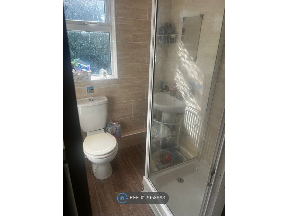 Property photo 3 of 4