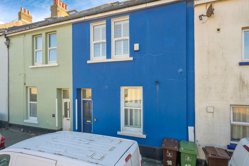 Property photo 1 of 16