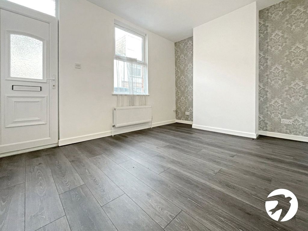 Property photo 2 of 9 Picture No. 16