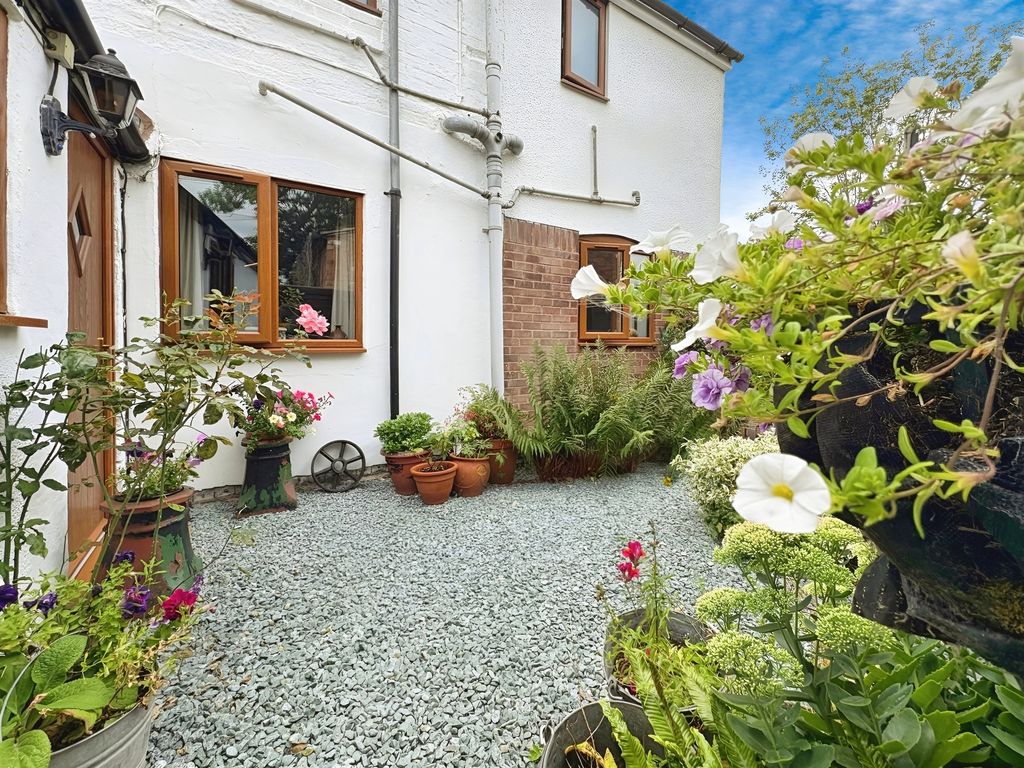 Property photo 2 of 23
