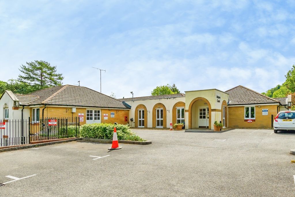 Property photo 1 of 15 Pbox-Img.Jpg
