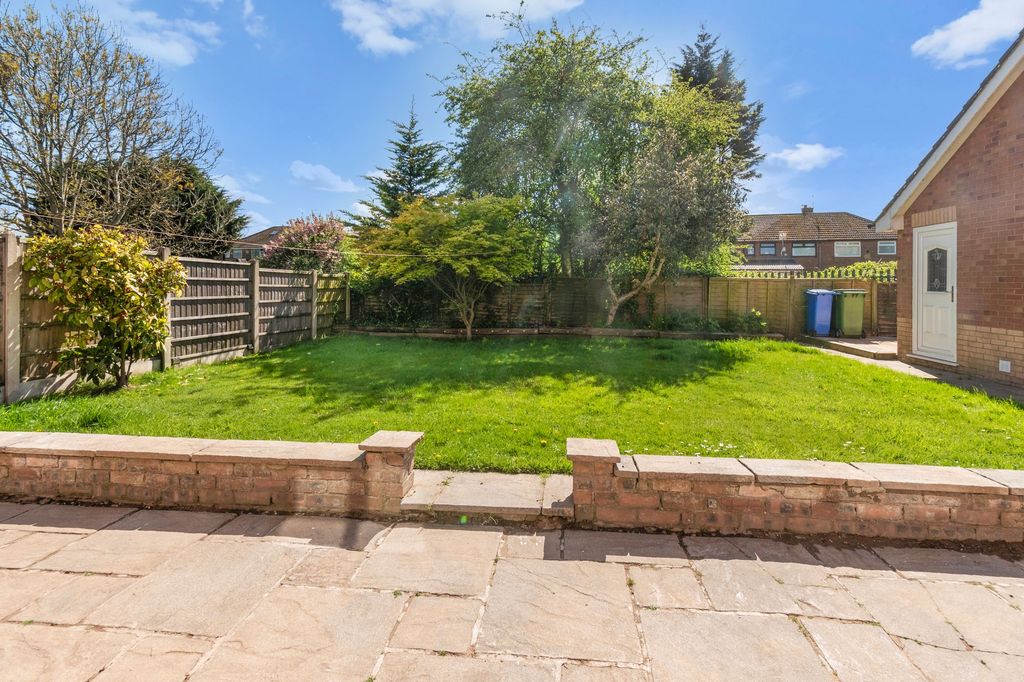 Property photo 2 of 22