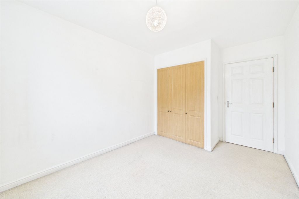 Property photo 3 of 6 Picture No. 18