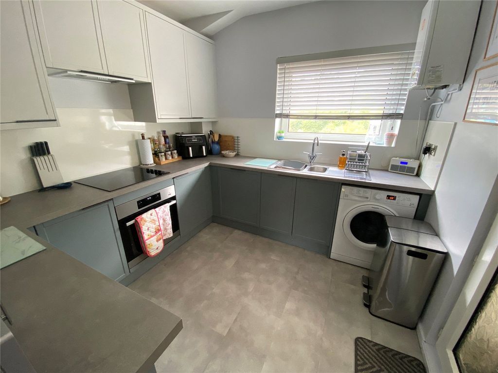 Property photo 3 of 30 Picture No. 28
