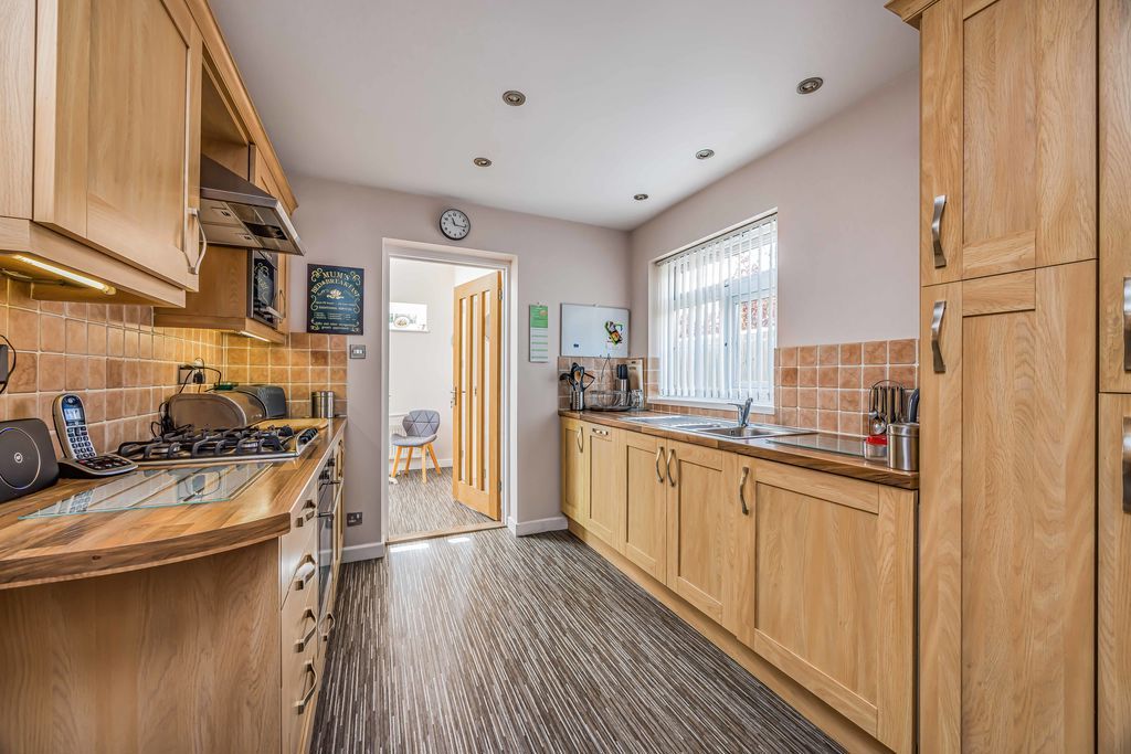 Property photo 3 of 18 Photo 5