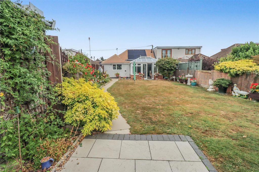 Property photo 3 of 24 32 Third Avenue Rear Garden-2.Jpg
