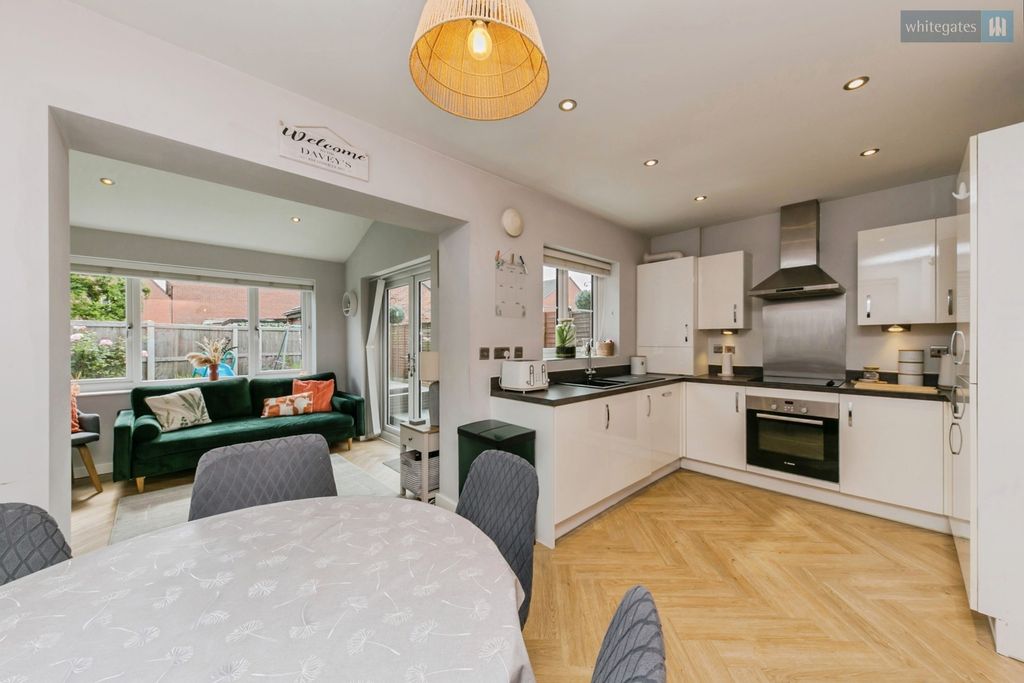 Property photo 3 of 20 Pbox-Img.Jpg