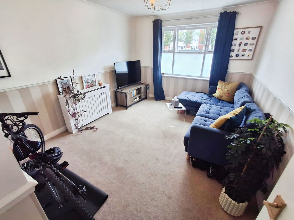 Property photo 2 of 6