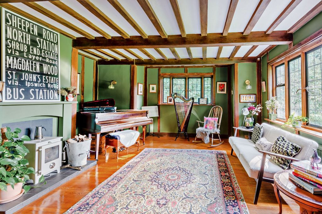 Property photo 3 of 24 Sitting Room