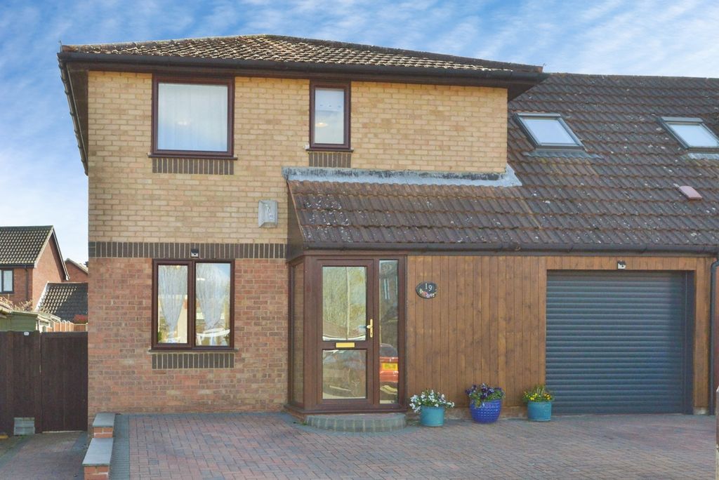 Property photo 1 of 19 Pbox-Img.Jpg