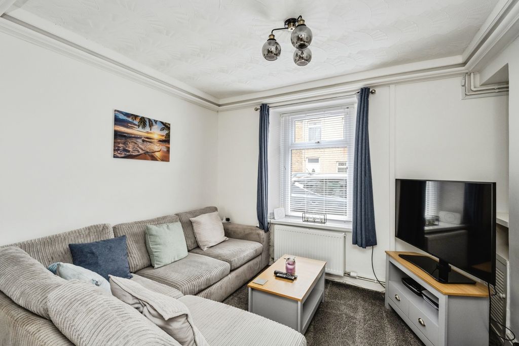 Property photo 3 of 16 Pbox-Img.Jpg