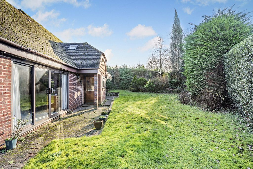 Property photo 3 of 17 Garden