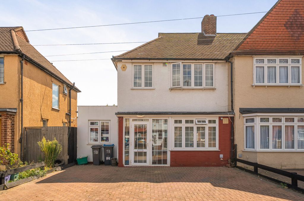 Property photo 1 of 28 External View