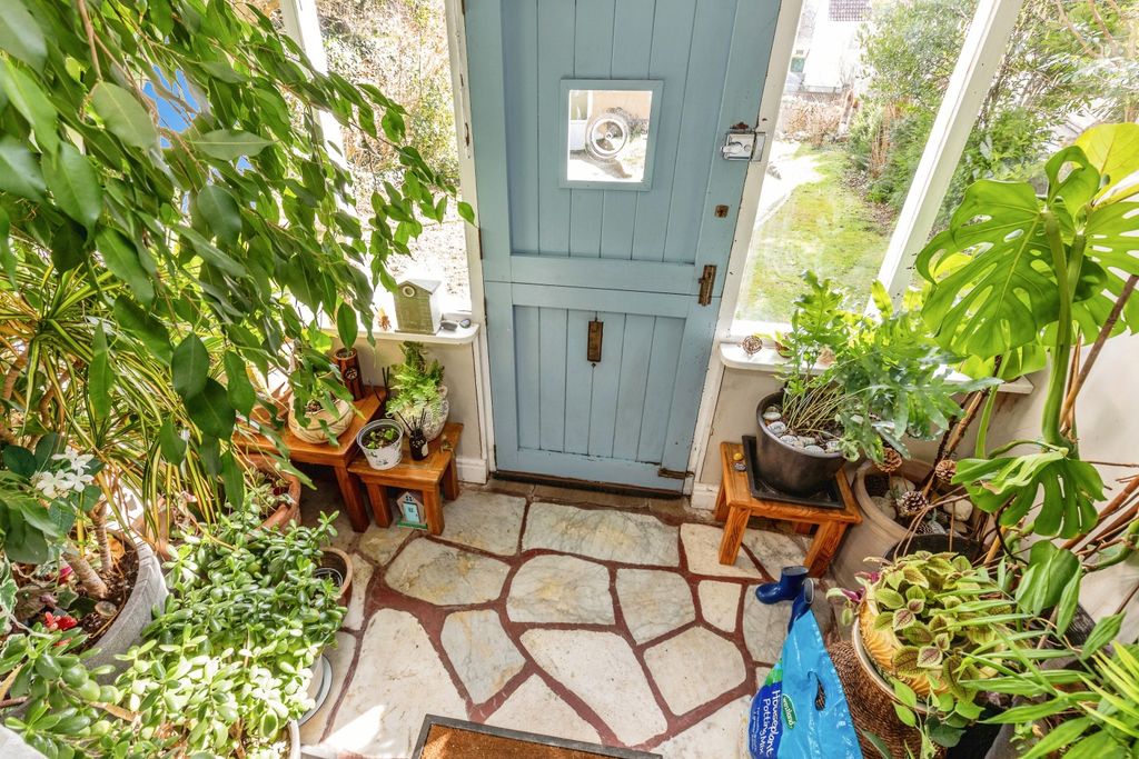 Property photo 3 of 22 Entrance Porch