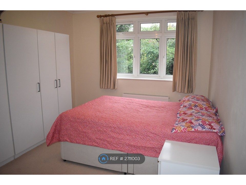 Property photo 3 of 9 Master Bedroom