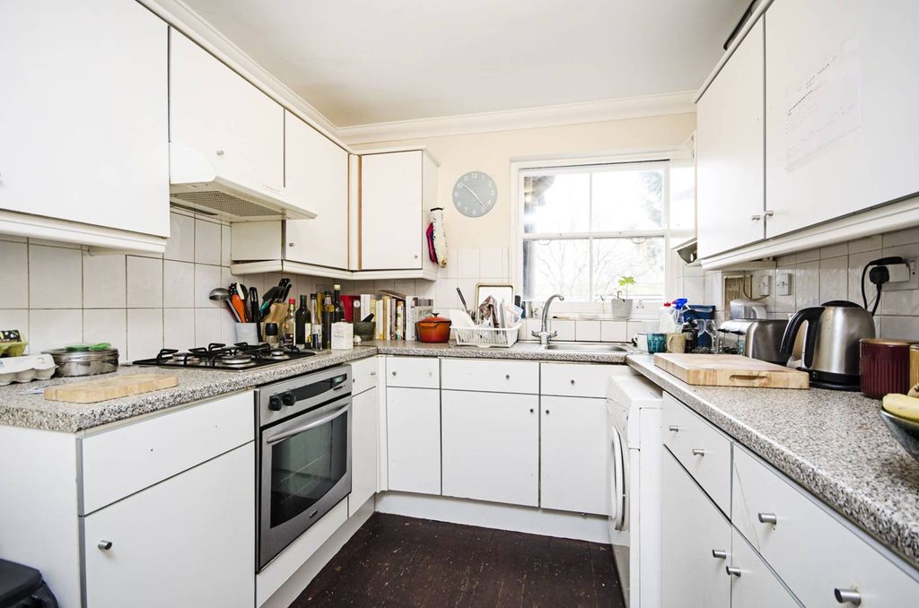 Property photo 2 of 6