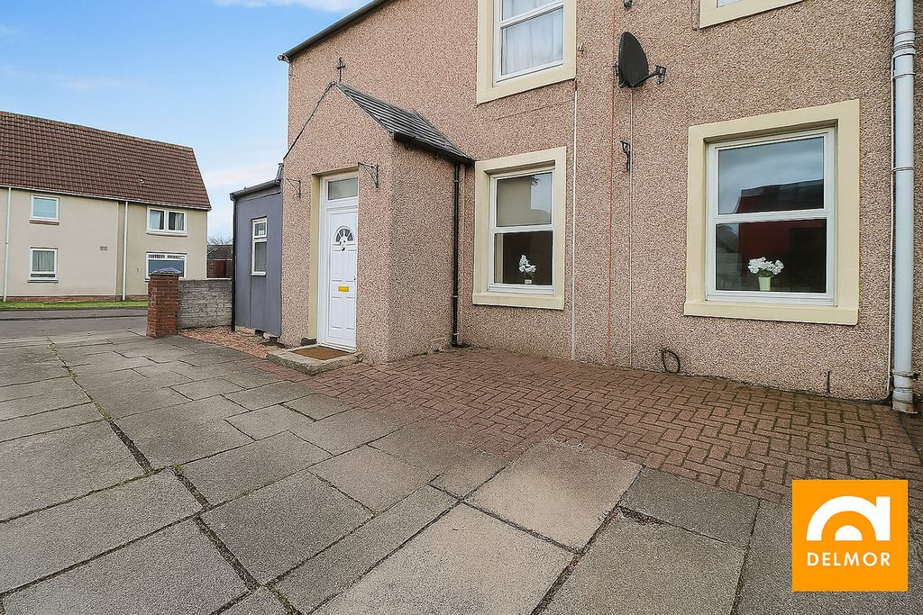 Property photo 1 of 13