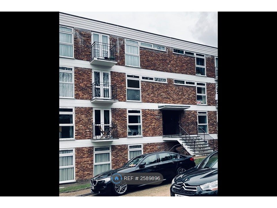 Property photo 2 of 14 Front Of Building