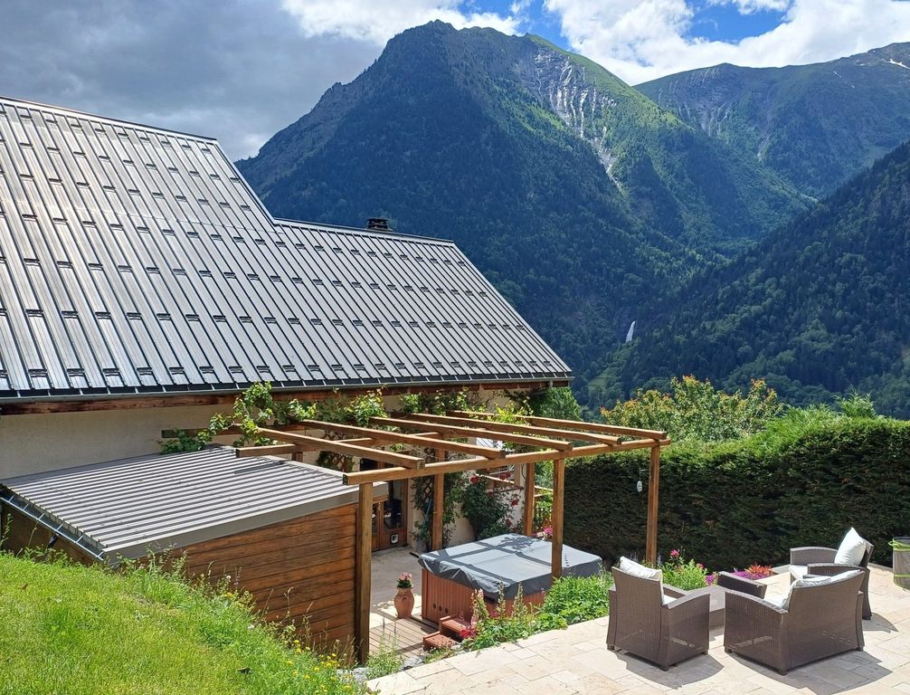 Property photo 1 of 23 Rare Chalet For Sale