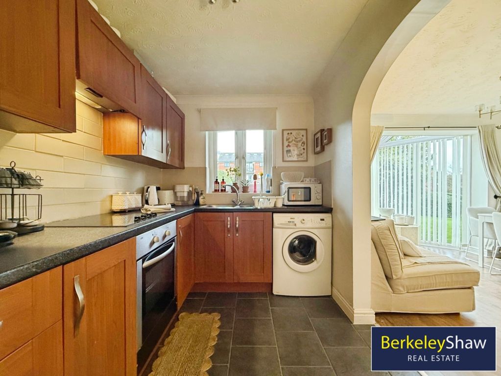 Property photo 3 of 28 Pbox-Img.Jpg