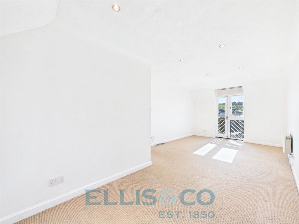 Property photo 3 of 9 Picture No. 07
